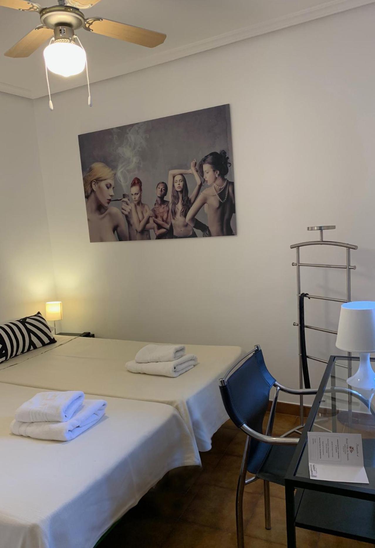 Hotel Y Restaurante Puerta De Aranda 아란다데두에로 외부 사진