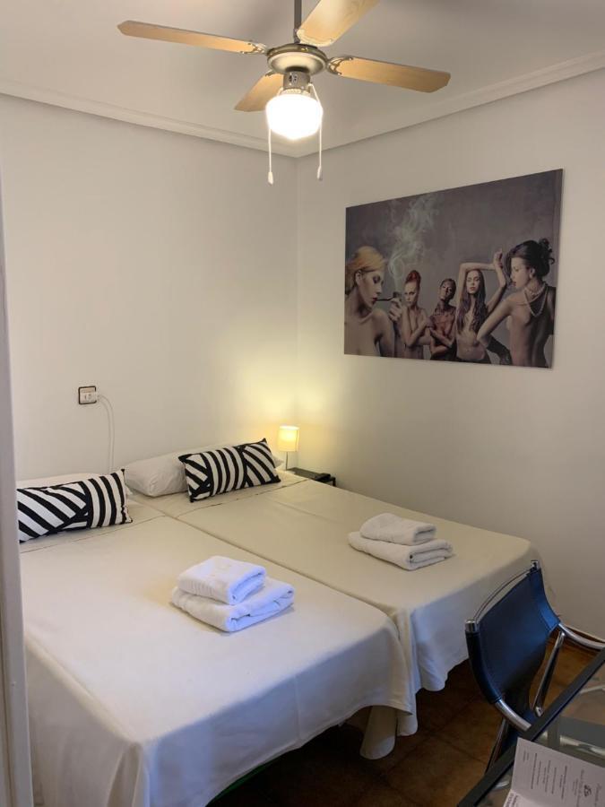 Hotel Y Restaurante Puerta De Aranda 아란다데두에로 외부 사진